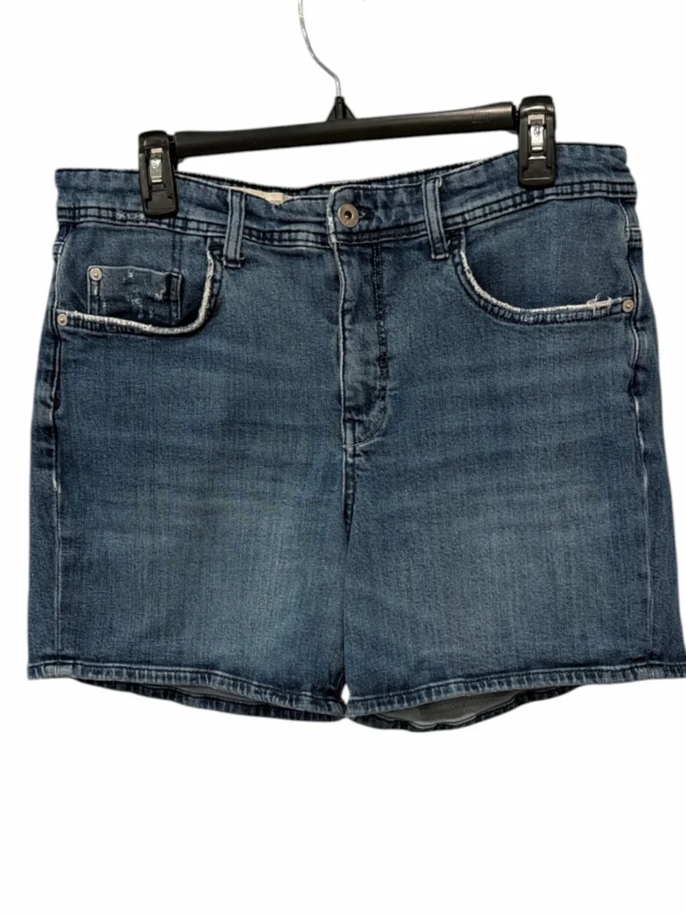 Anthro Pilcro Slim Boyfriend Shorts Mid Wash Denim Size 32 Anthropologie - Picture 2 of 9
